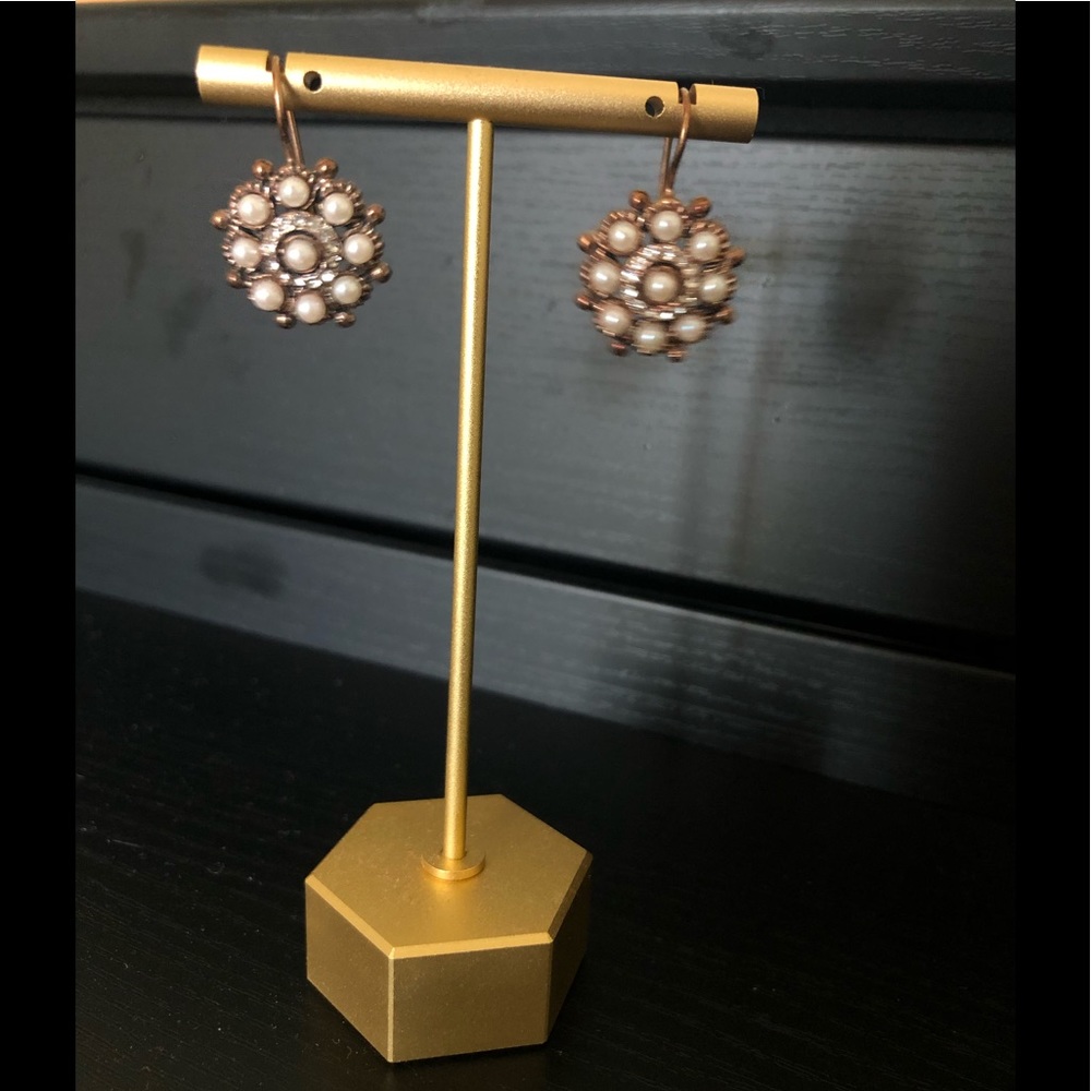 Gorgeous vintage gold rose pearl earrings